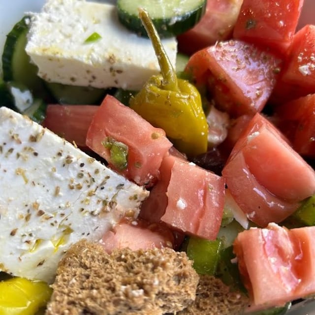 Greek Village Salad / Χωριάτικη Σαλάτα.